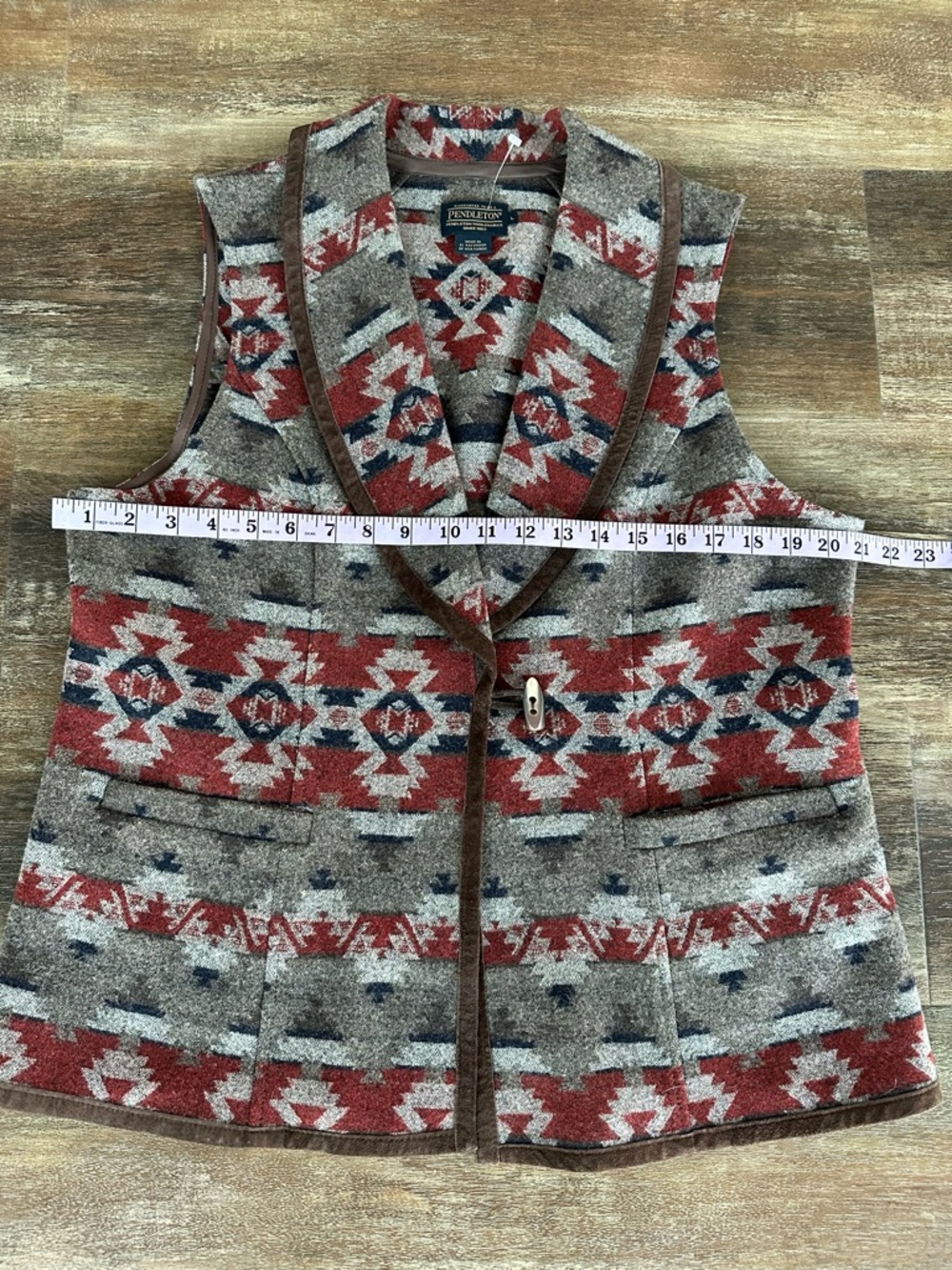 Pendleton Brown Gray Red Patterned Shawl Collar Vest - Picture 9 of 9